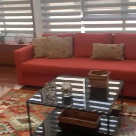 For 4 People Albareda Apartment *