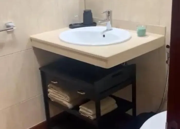 For 4 People Albareda Apartment